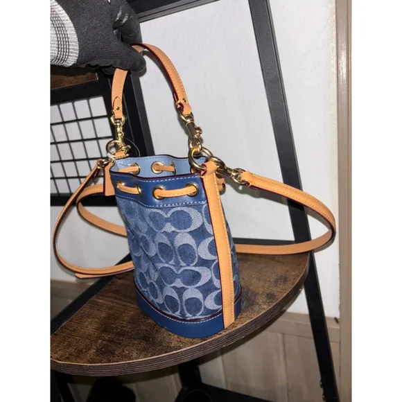 NEW Coach Authentic Denim Signature Monogram Mini Bucket Bag
Luxury Designer - Picture 13 of 14